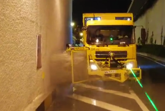 YDGC1210型多功能護欄清洗機