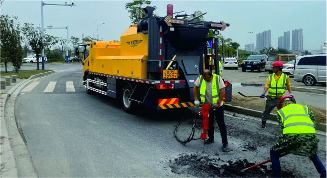 瀝青路面熱再生修補車（HGY5142TXBJ6-1)